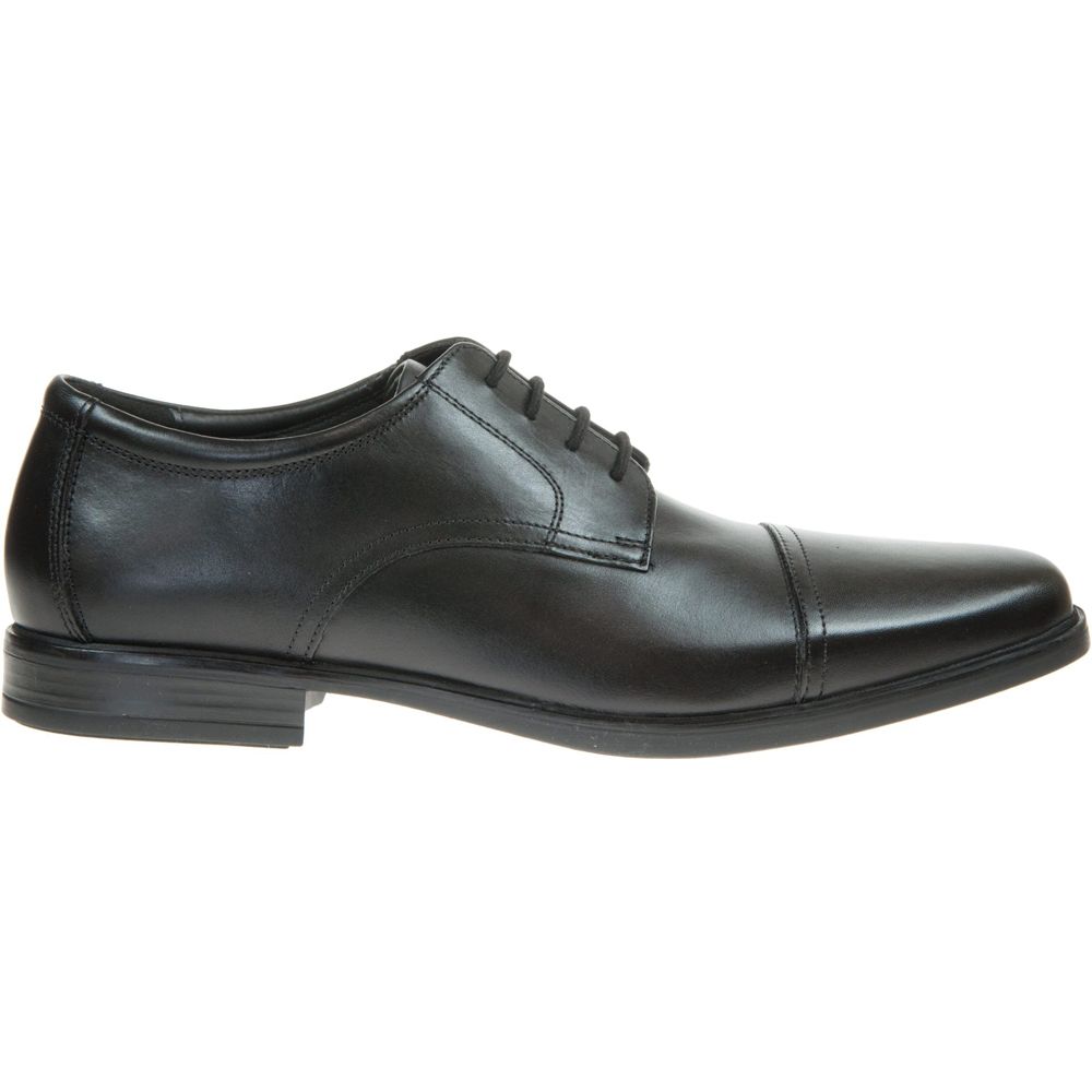 H1803 Clarks Howard Cap Oxford Ext Wide H Fit Lace Up Shoe